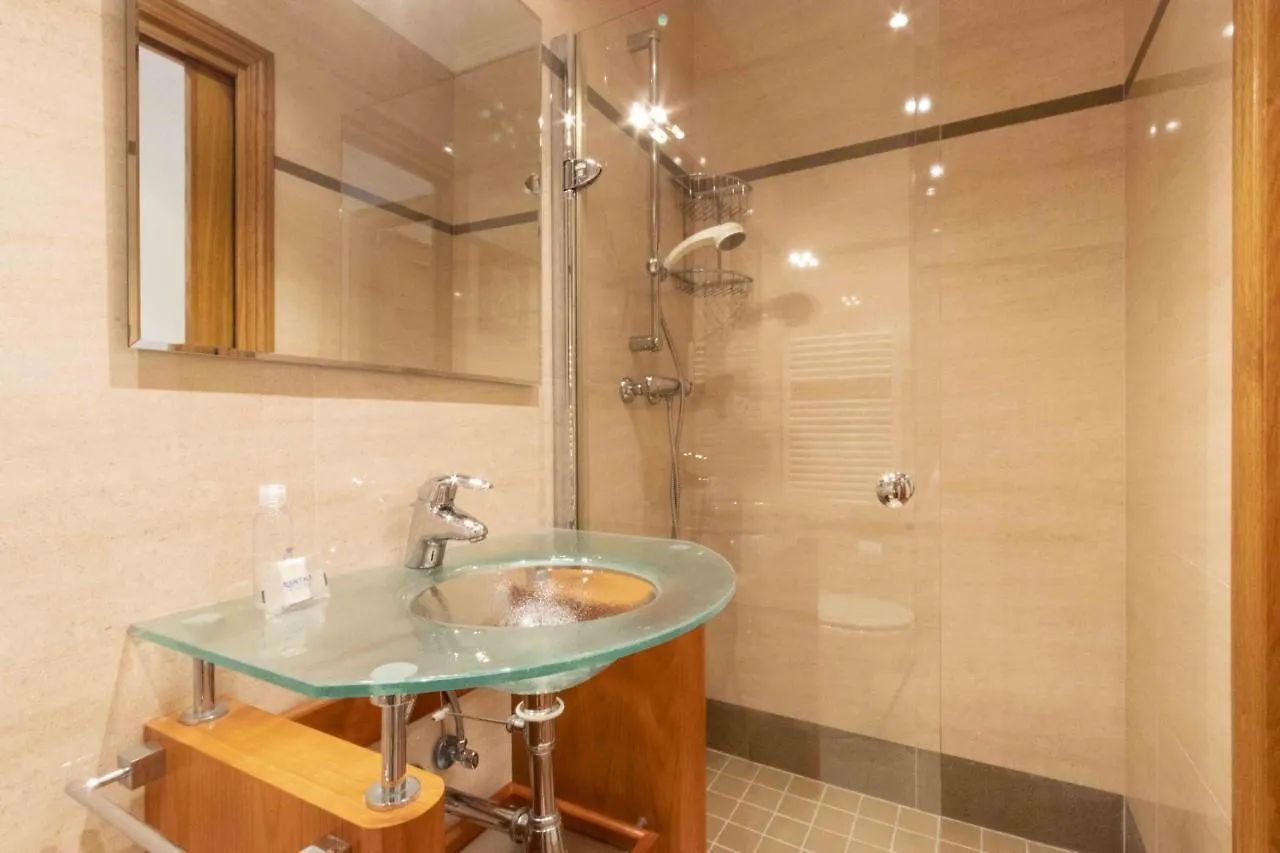 Aire De La Concha - The Rentals Collection San Sebastian Apartment